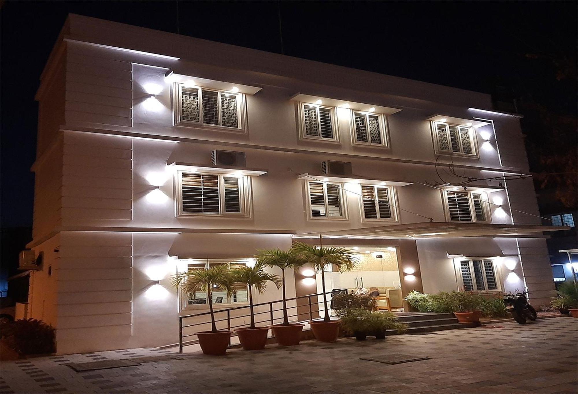 Phoenix Holidays Kochi Exterior foto