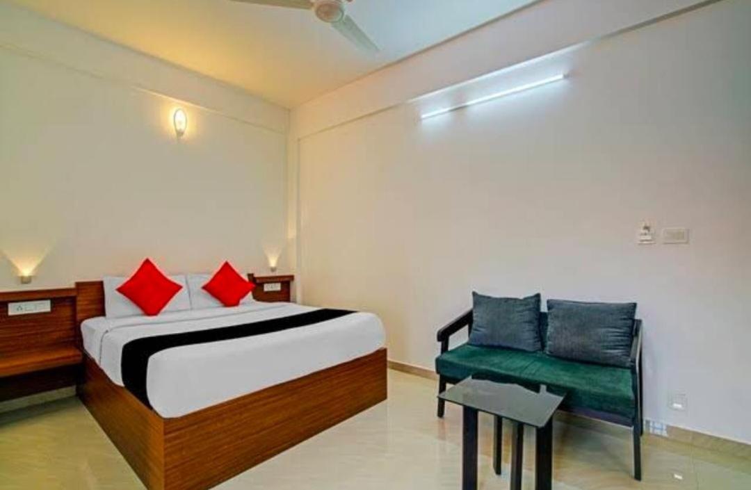 Phoenix Holidays Kochi Exterior foto