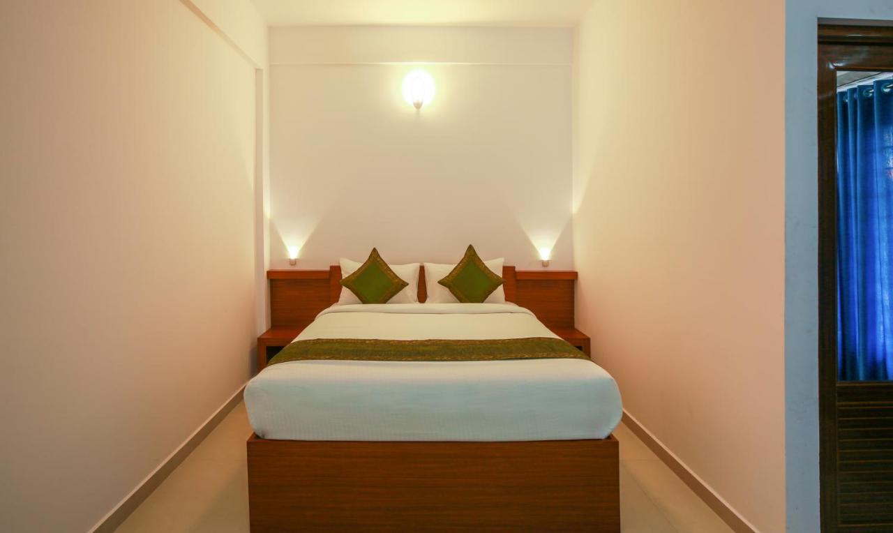 Phoenix Holidays Kochi Exterior foto