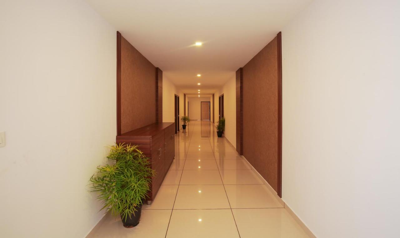 Phoenix Holidays Kochi Exterior foto